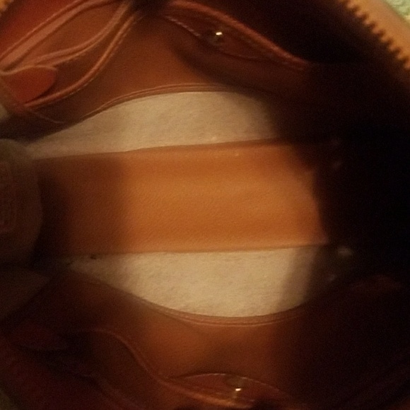 Vintage  (Excellent condition) Dooney & ourke - Picture 2 of 2